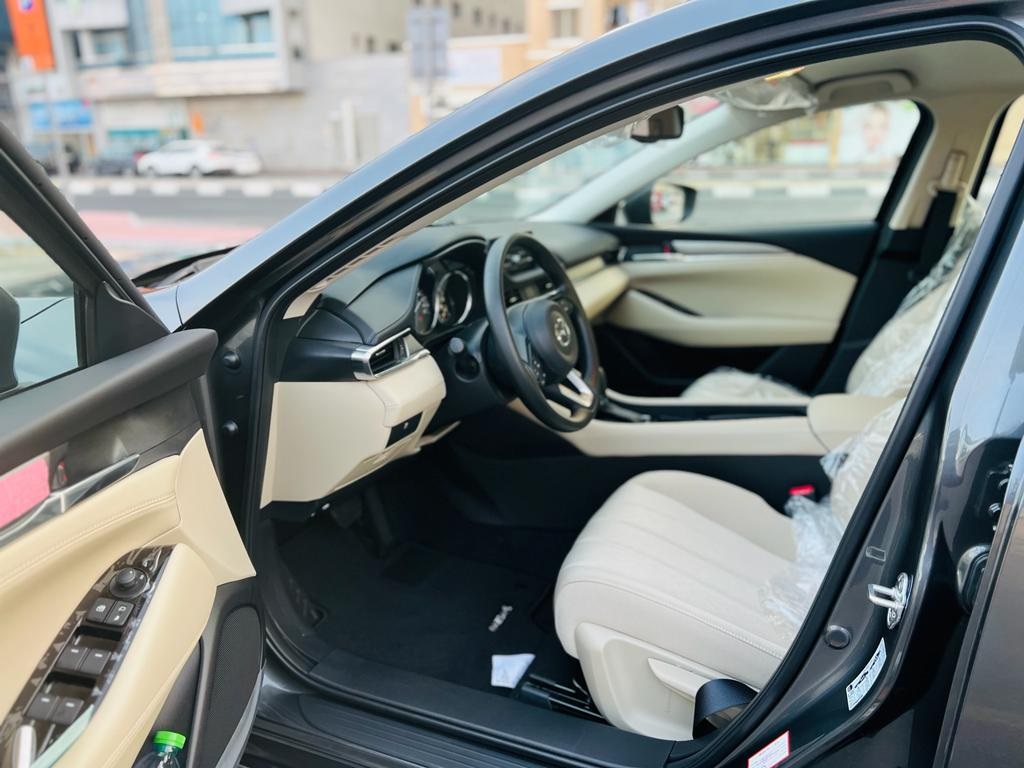 Rent 6 2023 in Dubai